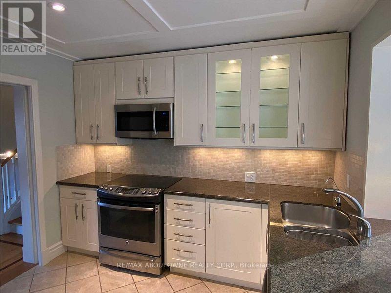 1306 Hixon Street, Oakville, Ontario  L6L 1R6 - Photo 19 - W12790254