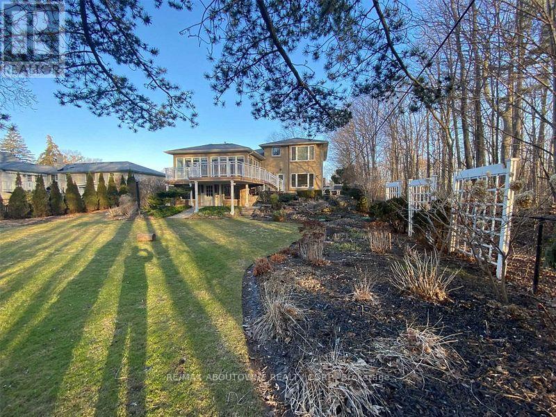 1306 Hixon Street, Oakville, Ontario  L6L 1R6 - Photo 28 - W12790254