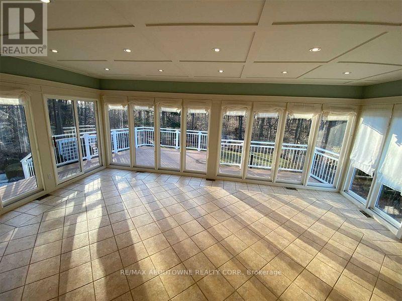 1306 Hixon Street, Oakville, Ontario  L6L 1R6 - Photo 7 - W12790254