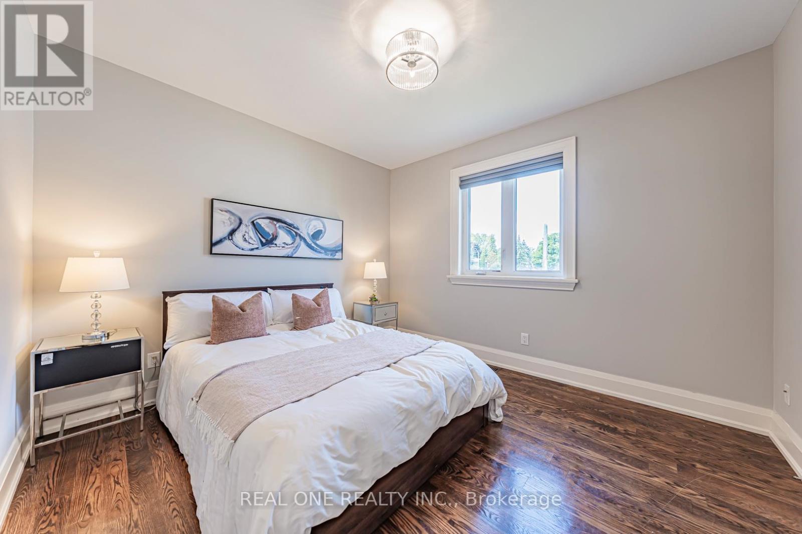2095 Springfield Road, Mississauga, Ontario  L5K 1C1 - Photo 17 - W12790256