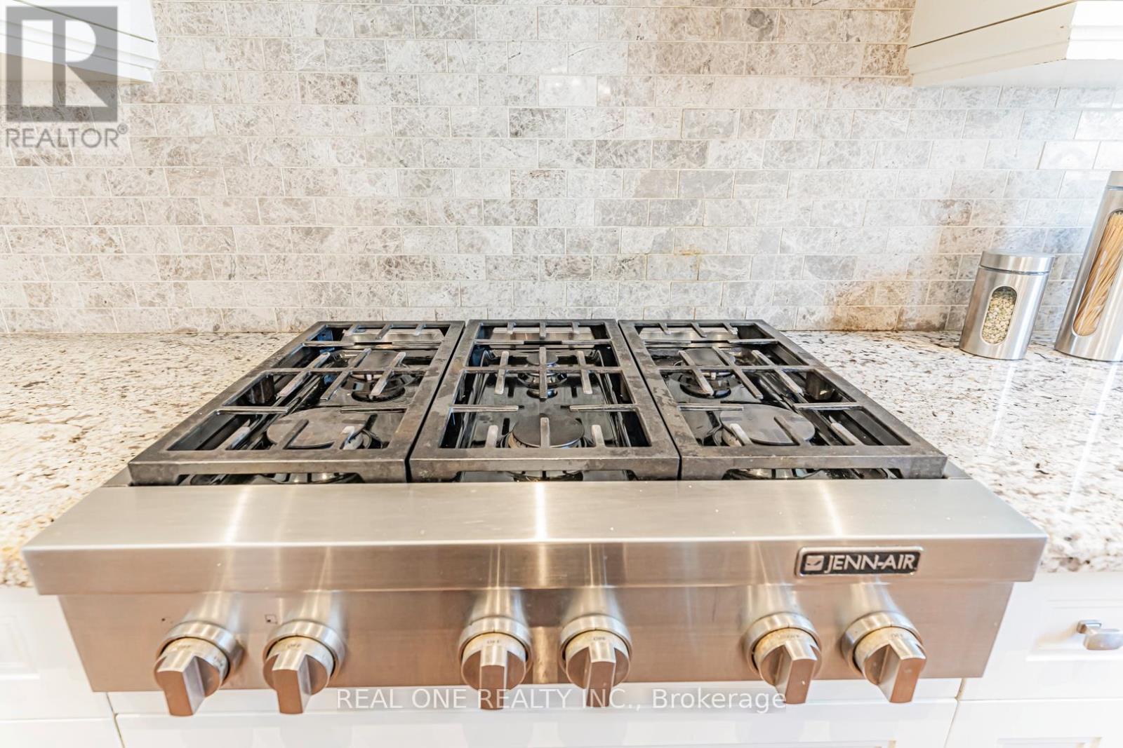 2095 Springfield Road, Mississauga, Ontario  L5K 1C1 - Photo 41 - W12790256