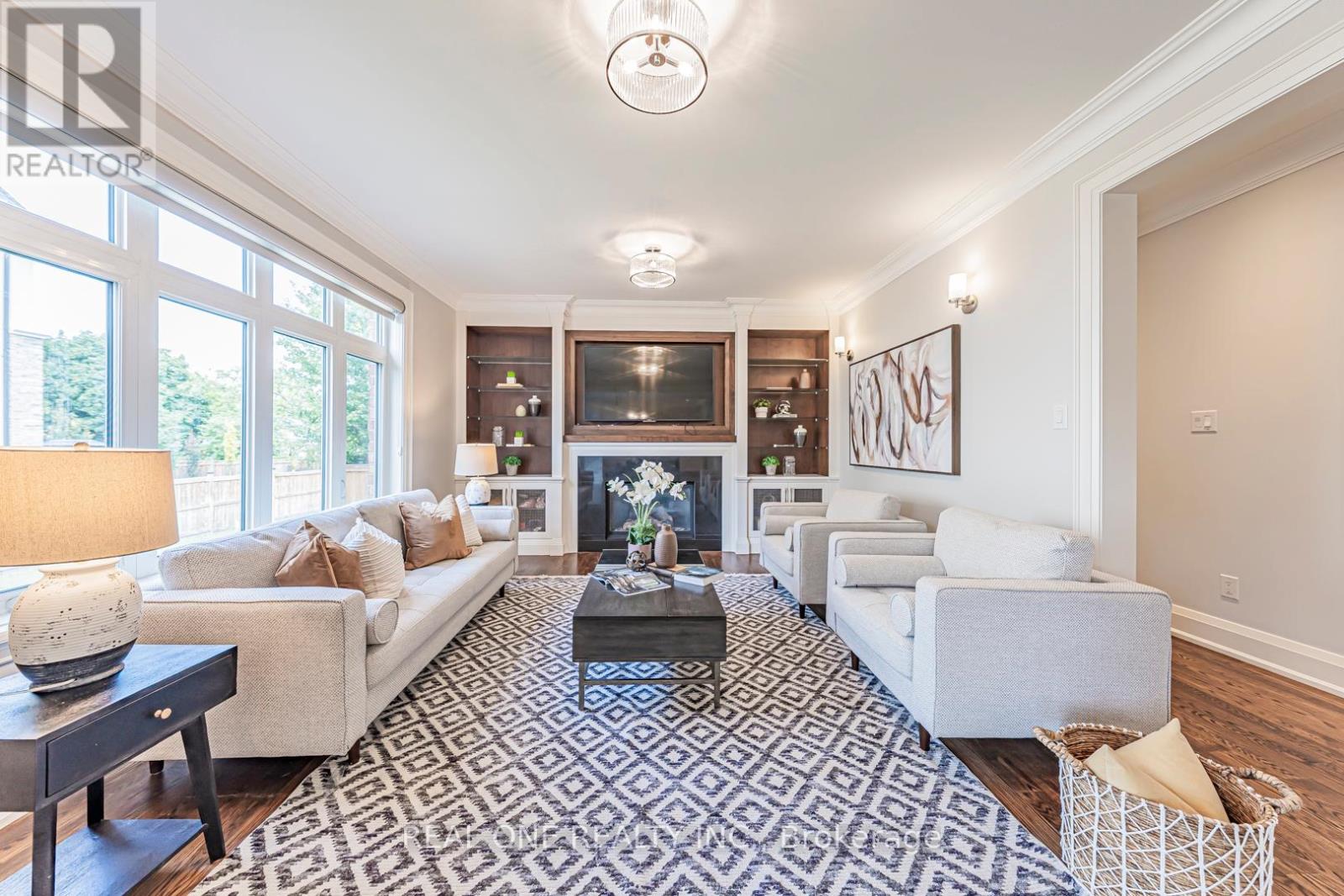 2095 Springfield Road, Mississauga, Ontario  L5K 1C1 - Photo 9 - W12790256