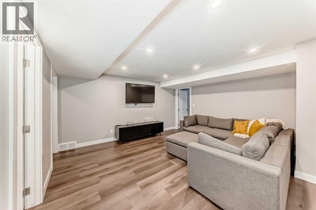 9816 Palistone Road Sw, Calgary, Alberta  T2V 3V9 - Photo 28 - A2286243