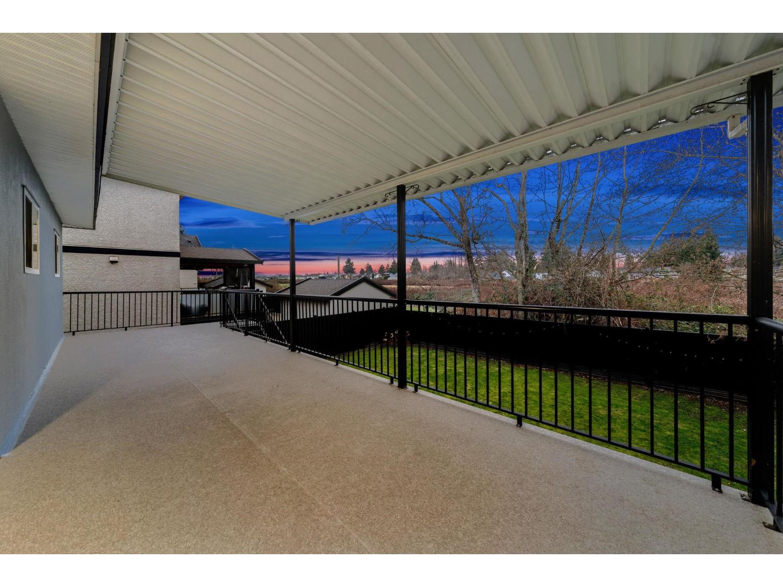 7739 126a Street, Surrey, British Columbia  V3W 6Z9 - Photo 4 - R3089460