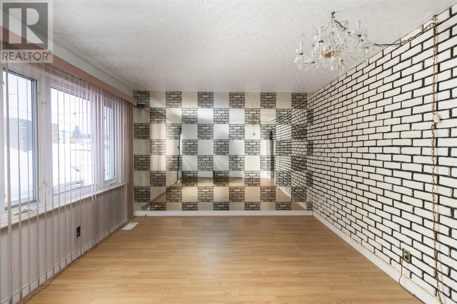 289 Goulais Ave, Sault Ste. Marie, Ontario  P6C 5A2 - Photo 12 - SM260218