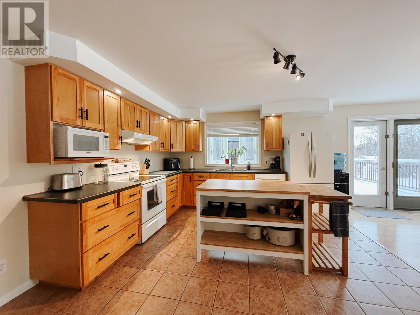 2742 Hwy 17 East, Kenora, Ontario  P9M 3W8 - Photo 7 - TB2600211