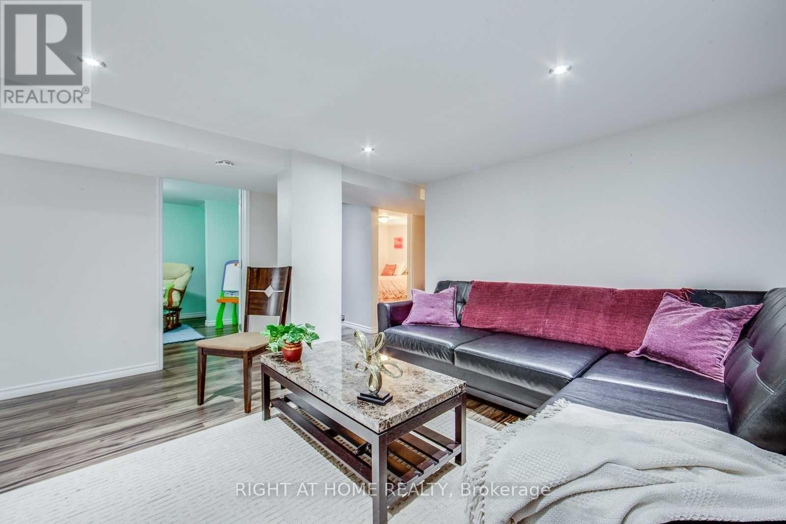 176 Phyllis Avenue, Toronto (Cliffcrest), Ontario  M1M 1Y8 - Photo 15 - E12790266