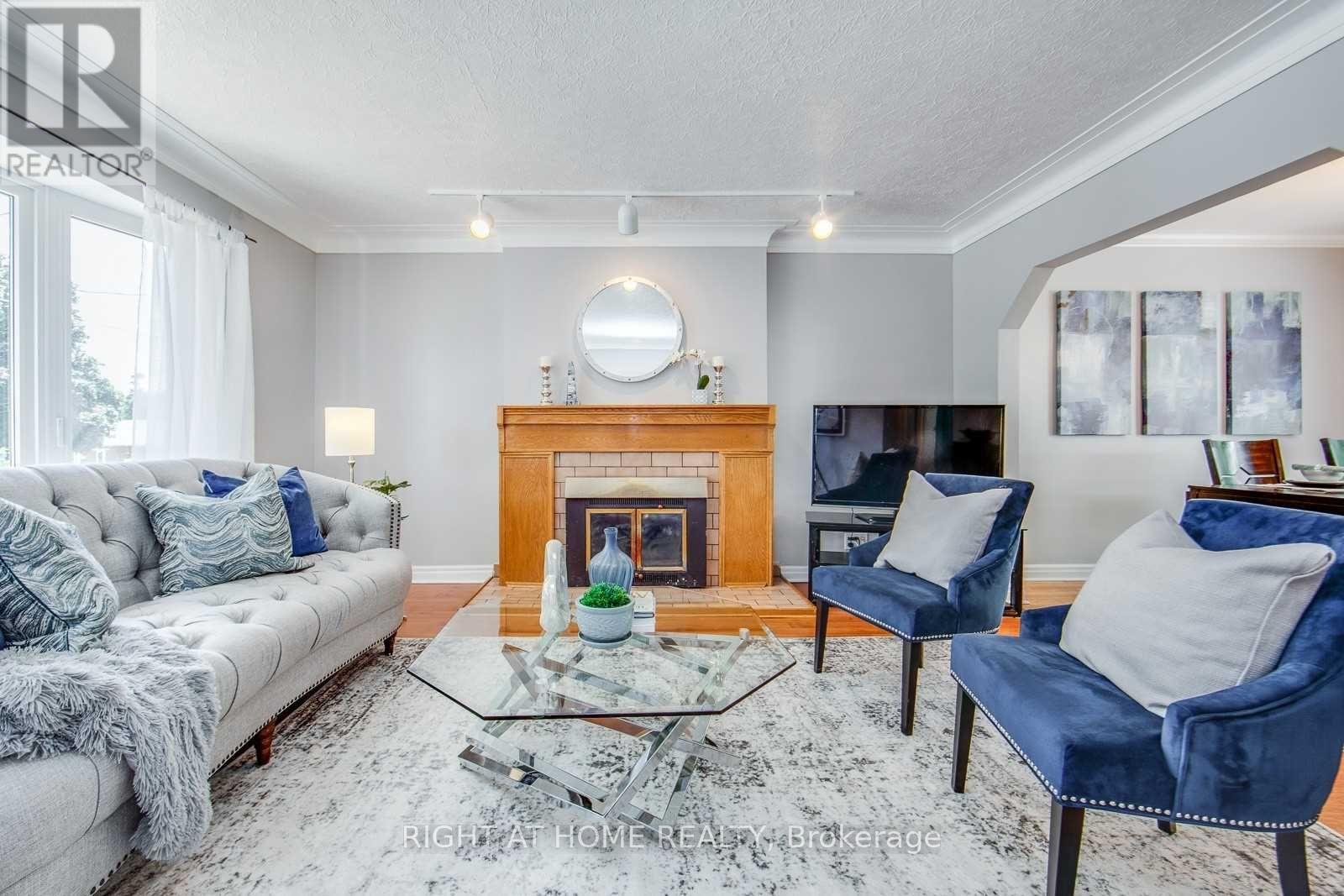 176 Phyllis Avenue, Toronto (Cliffcrest), Ontario  M1M 1Y8 - Photo 2 - E12790266