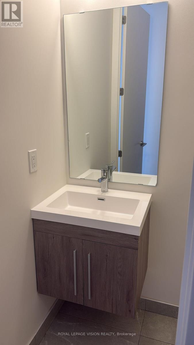 Th 1236 - 10 David Eyer Road, Richmond Hill, Ontario  L4S 0N1 - Photo 3 - N12790280