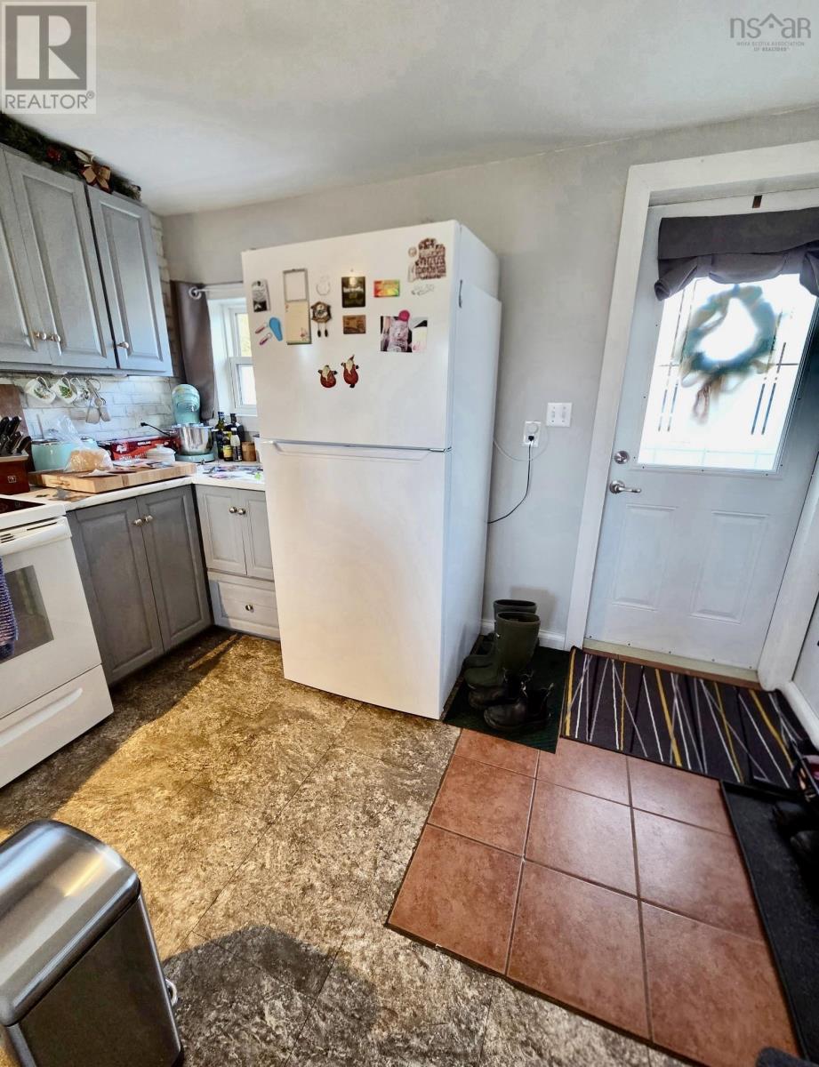 22 Highview Street, Port Hastings, Nova Scotia  B9A 1K8 - Photo 8 - 202600653
