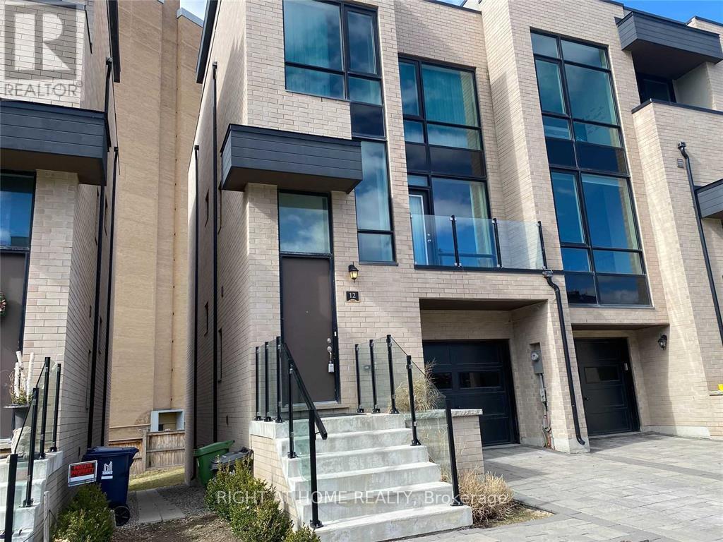 12 Pony Farm Drive, Toronto, Ontario  M9R 0B3 - Photo 2 - W12790274