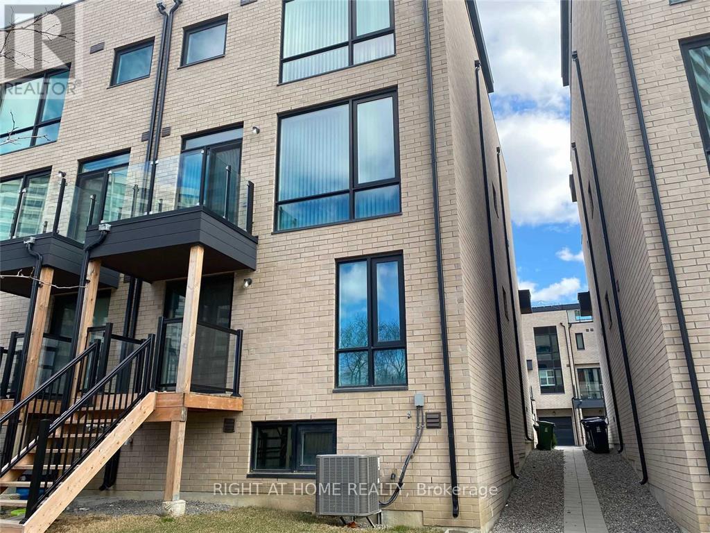 12 Pony Farm Drive, Toronto, Ontario  M9R 0B3 - Photo 32 - W12790274