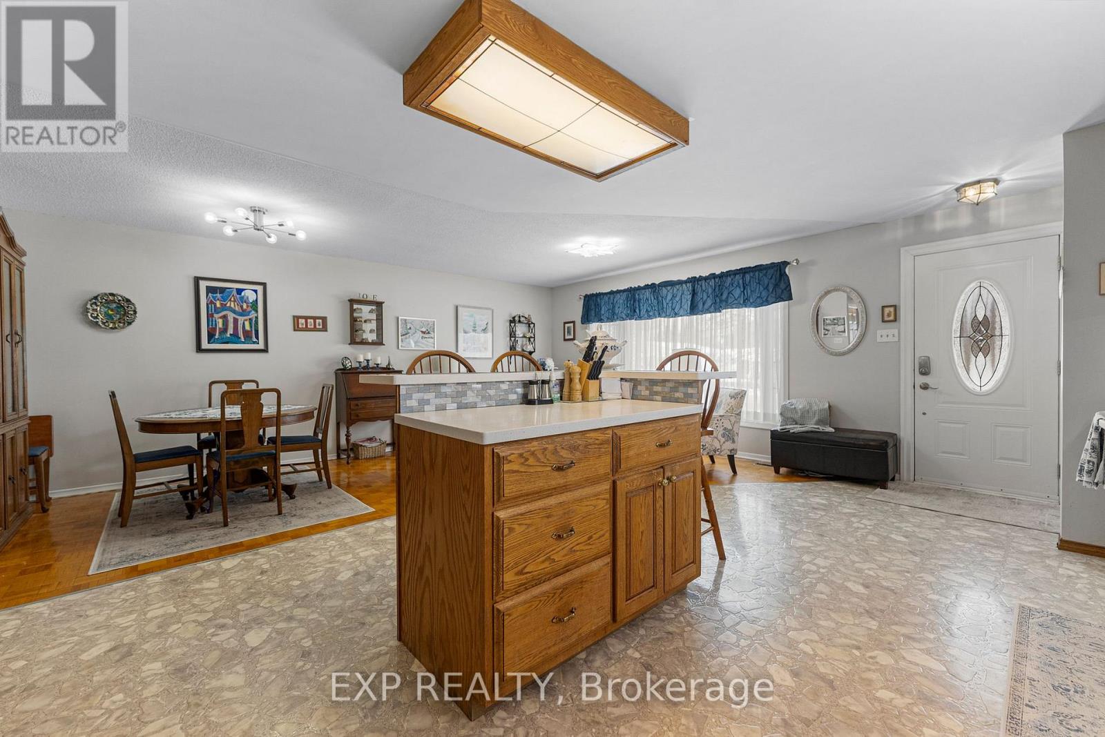 225 Airth Boulevard, Renfrew, Ontario  K7V 4B8 - Photo 13 - X12790264