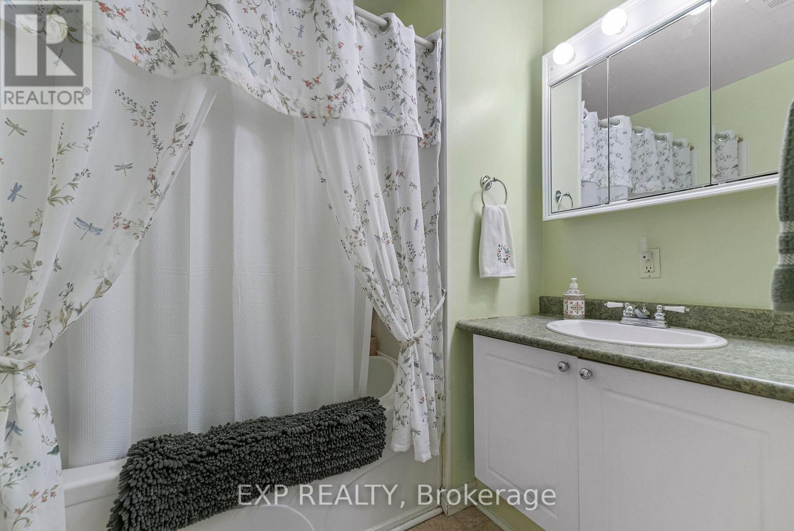 225 Airth Boulevard, Renfrew, Ontario  K7V 4B8 - Photo 18 - X12790264