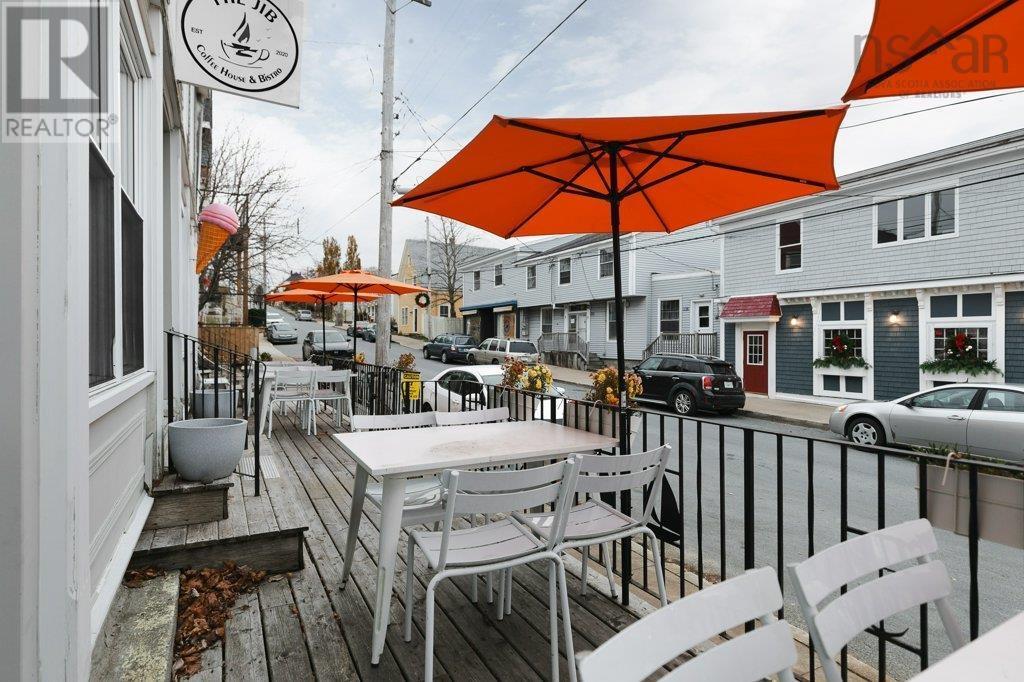 43 Queen Street, Chester, Nova Scotia  B0J 1J0 - Photo 4 - 202602660