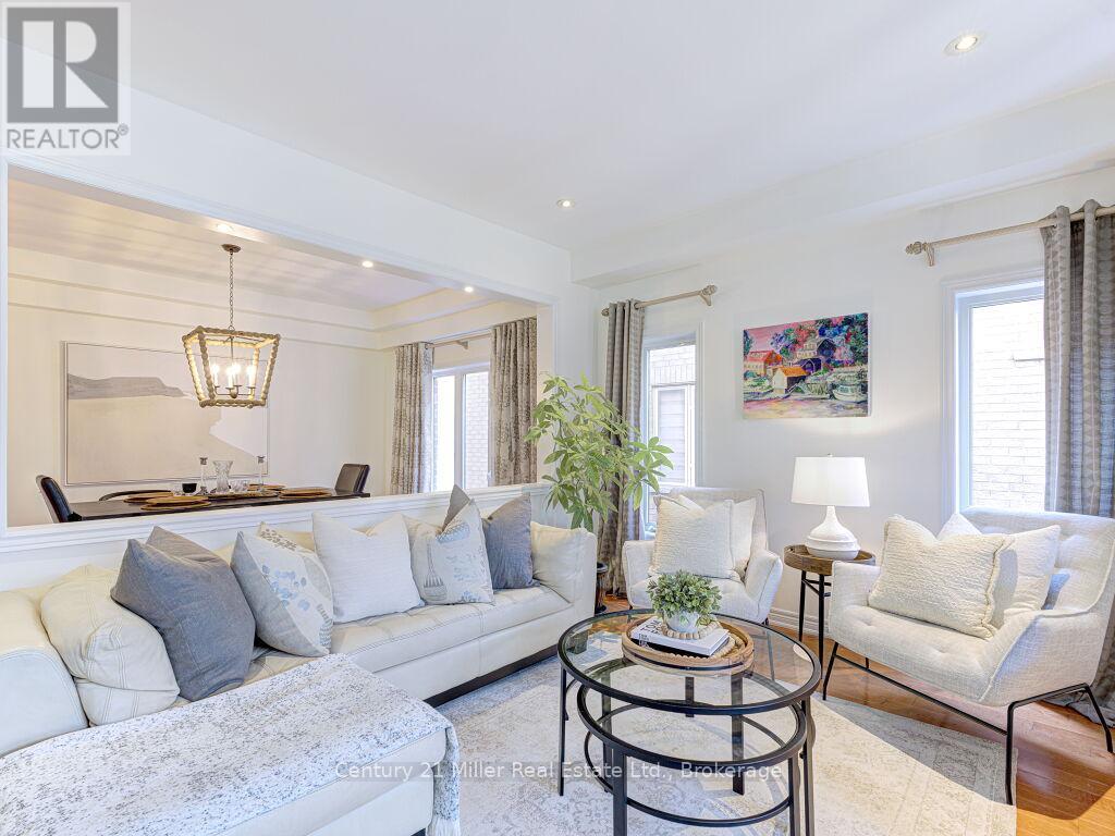 2301 Hertfordshire Way, Oakville, Ontario  L6H 7M5 - Photo 2 - W12790292