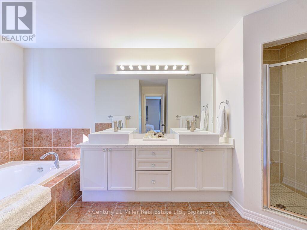 2301 Hertfordshire Way, Oakville, Ontario  L6H 7M5 - Photo 24 - W12790292