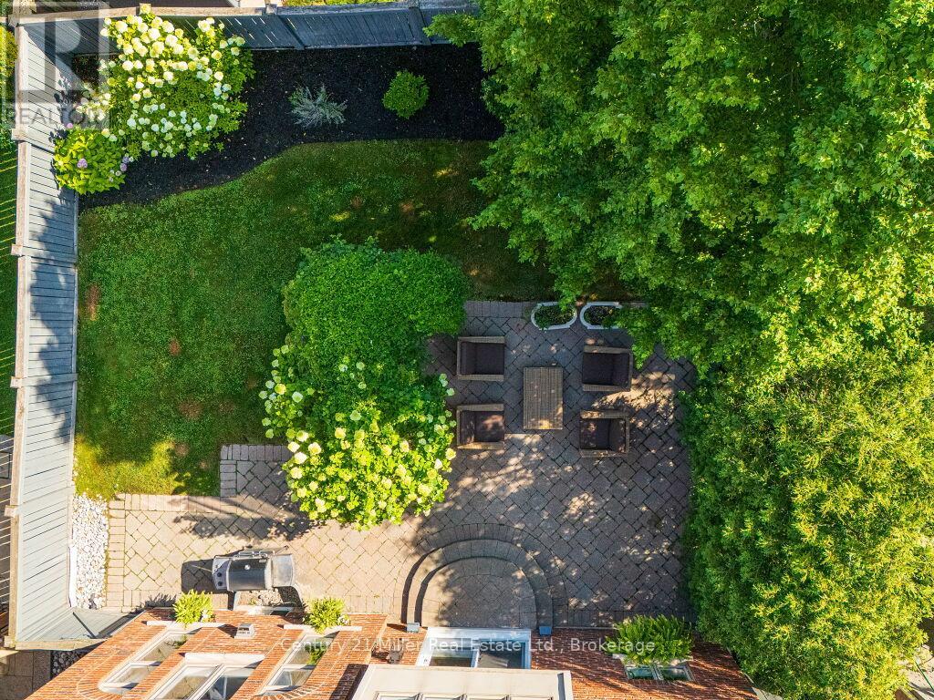 2301 Hertfordshire Way, Oakville, Ontario  L6H 7M5 - Photo 37 - W12790292