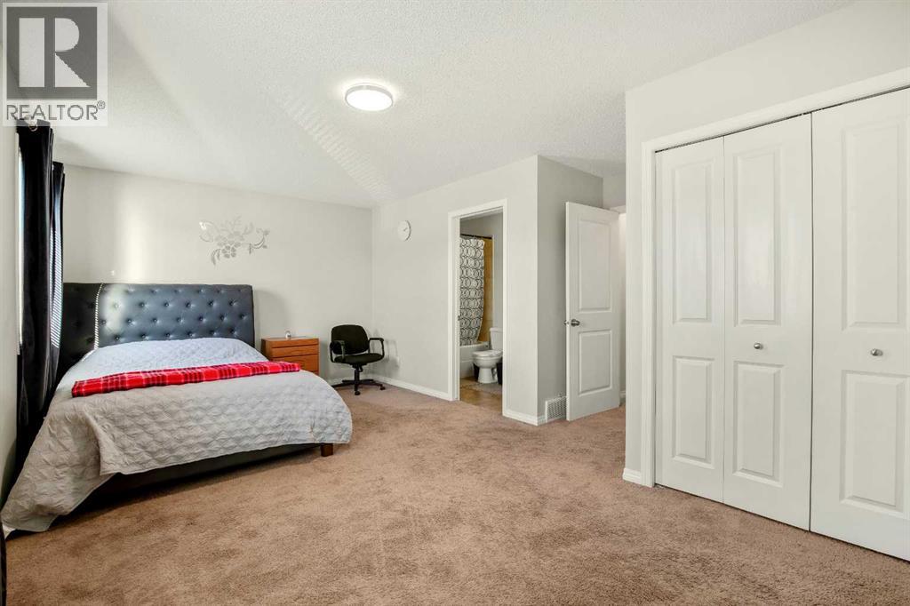 8339 Saddlebrook Drive Ne, Calgary, Alberta  T3J 0P9 - Photo 11 - A2286476