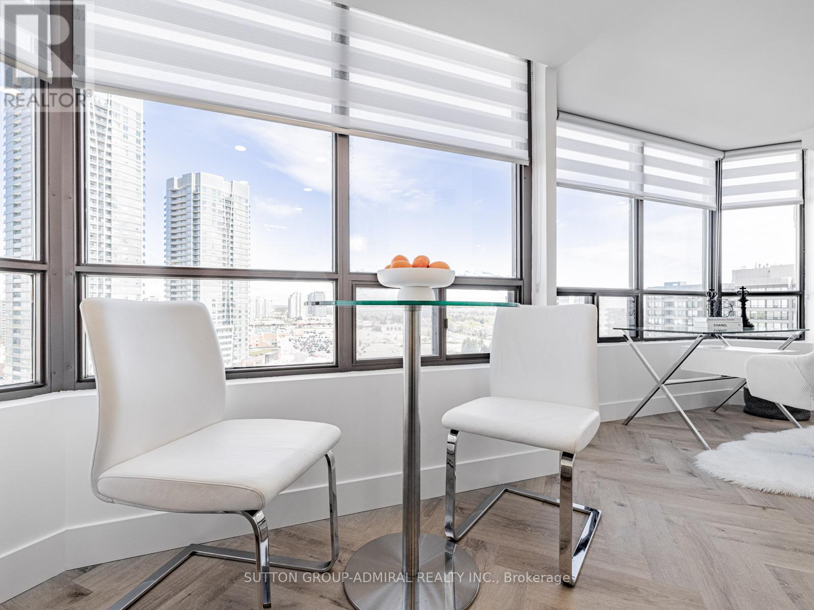 1611 - 7420 Bathurst Street N, Vaughan, Ontario  L4J 6X4 - Photo 4 - N12790296