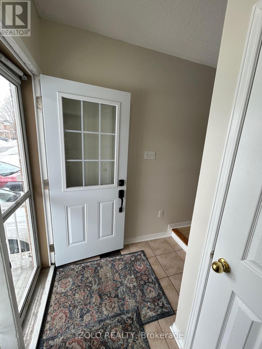 271 Pettigrew Trail, Milton, Ontario  L9T 5X7 - Photo 3 - W12790304