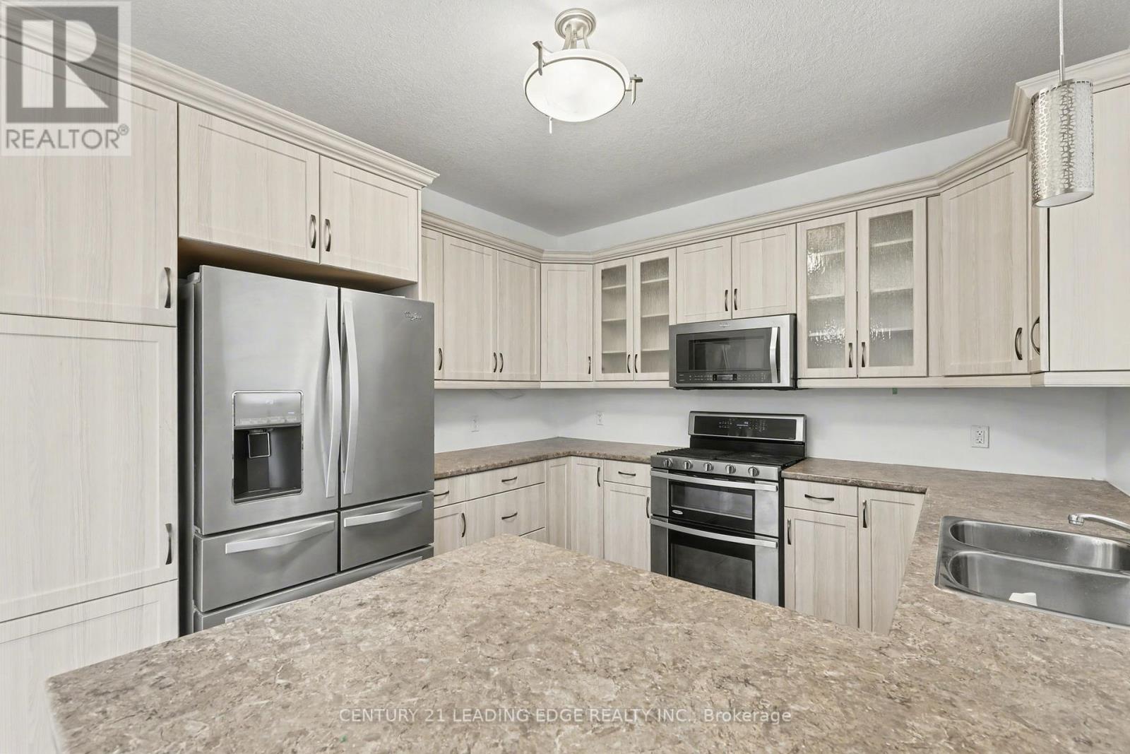 707 Halifax Road, Woodstock, Ontario  N4T 0C5 - Photo 15 - X12790298