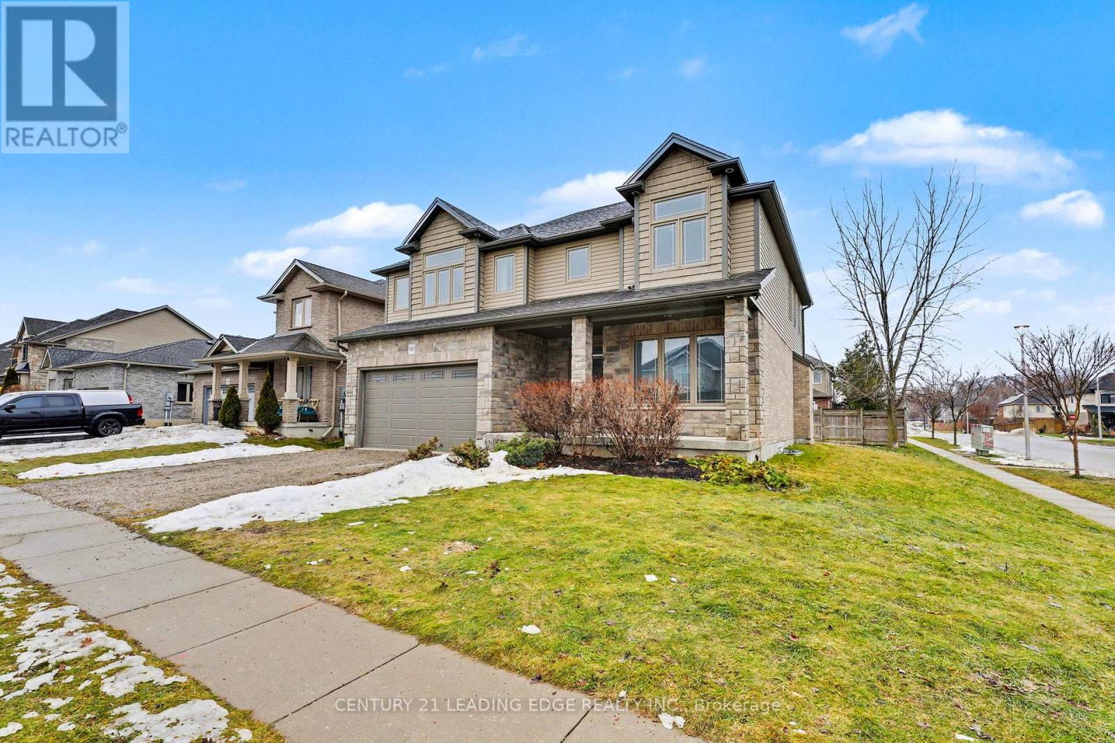 707 Halifax Road, Woodstock, Ontario  N4T 0C5 - Photo 2 - X12790298