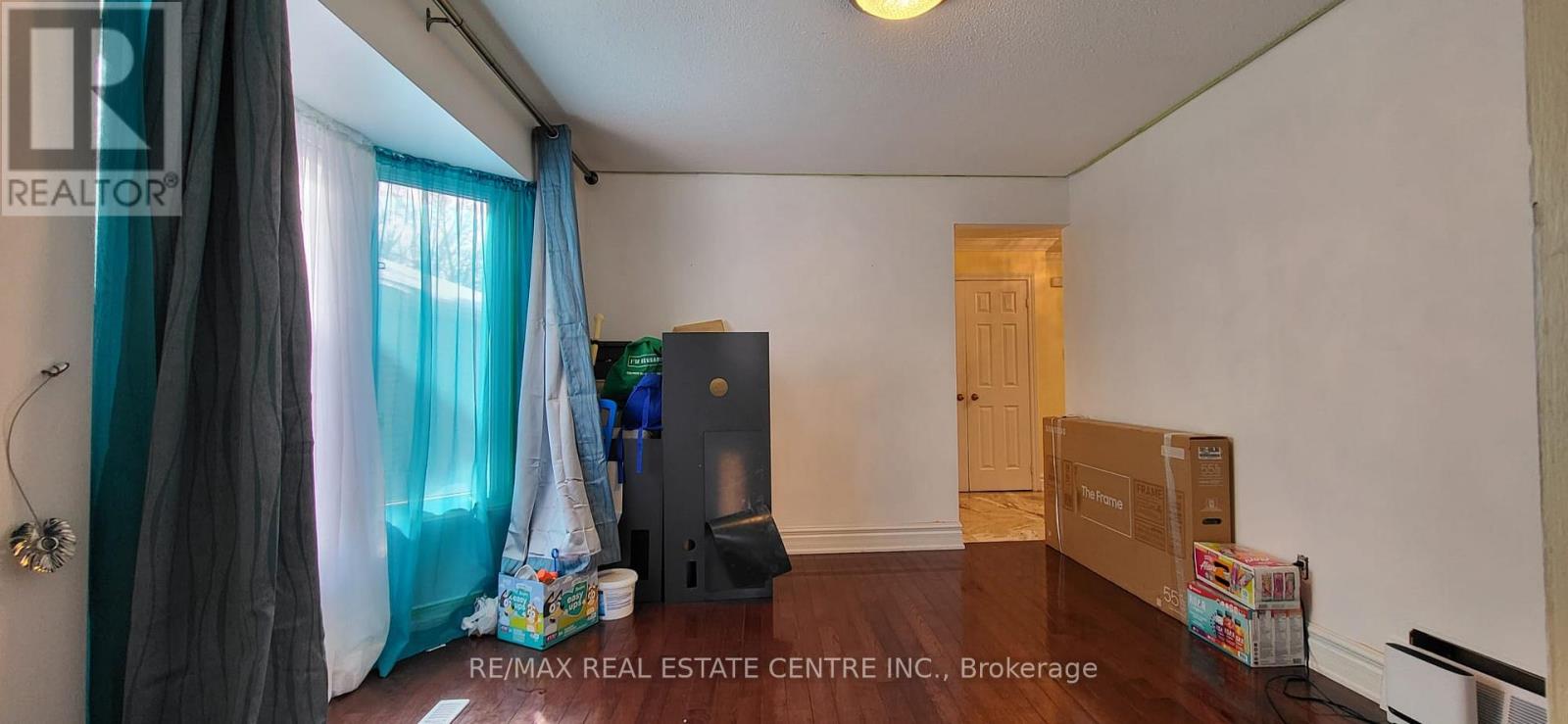 4 Esker Drive, Brampton, Ontario  L6Z 3C5 - Photo 13 - W12784314