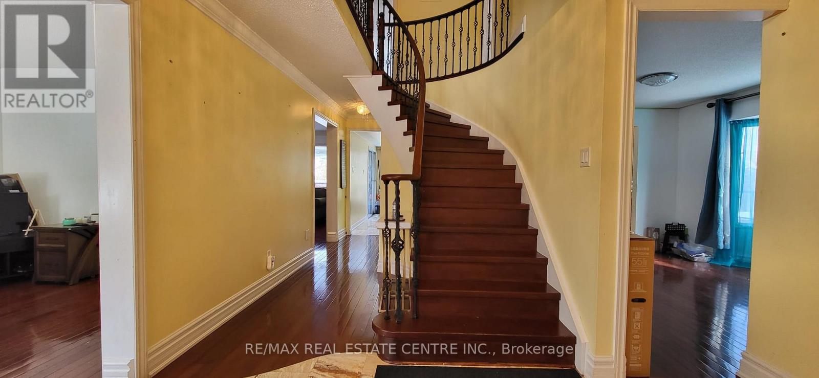 4 Esker Drive, Brampton, Ontario  L6Z 3C5 - Photo 11 - W12784314