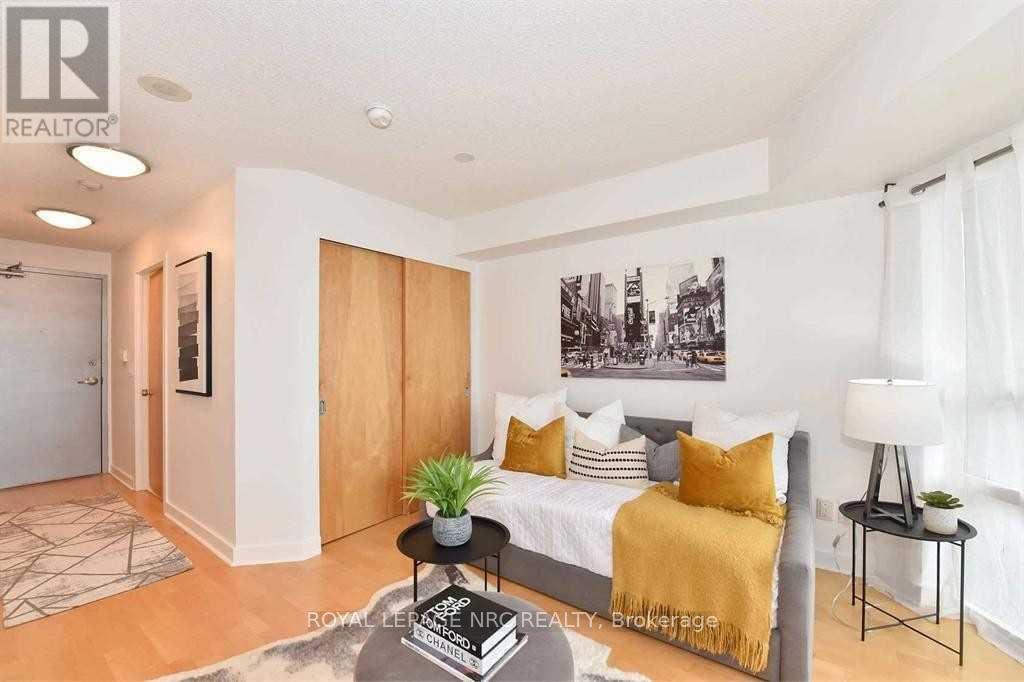 1211 - 255 Richmond Street E, Toronto, Ontario  M5A 4T7 - Photo 6 - C12790316