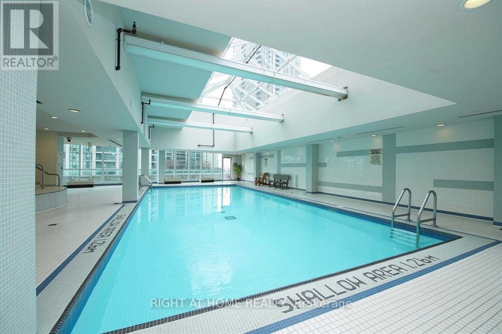 2010 - 18 Yonge Street, Toronto (Waterfront Communities), Ontario  M5E 1Z8 - Photo 3 - C12790312