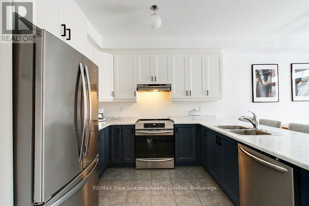 35 Kirby Avenue, Collingwood, Ontario  L9Y 3W8 - Photo 11 - S12776282