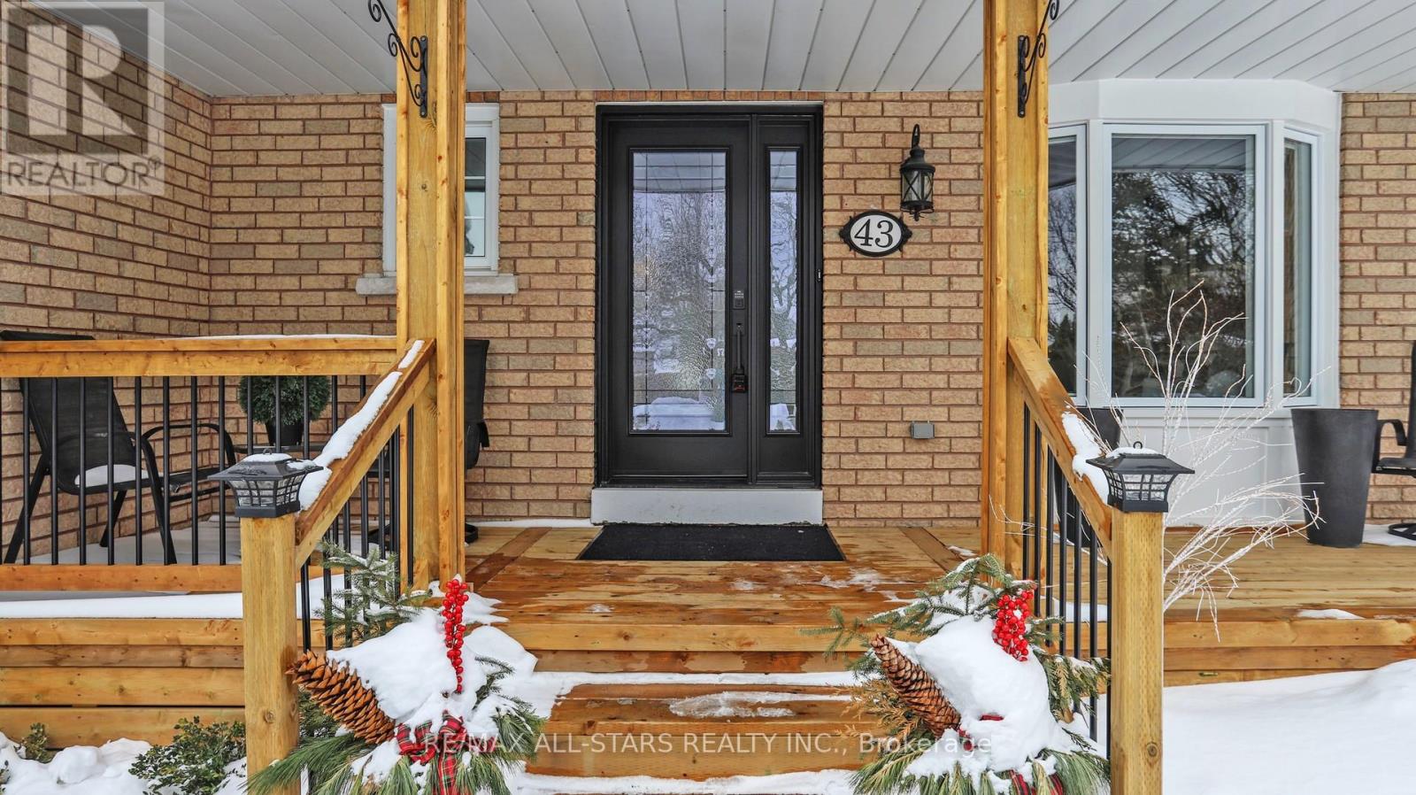 43 Mcguire Crescent, Uxbridge, Ontario  L9P 1V4 - Photo 3 - N12790340