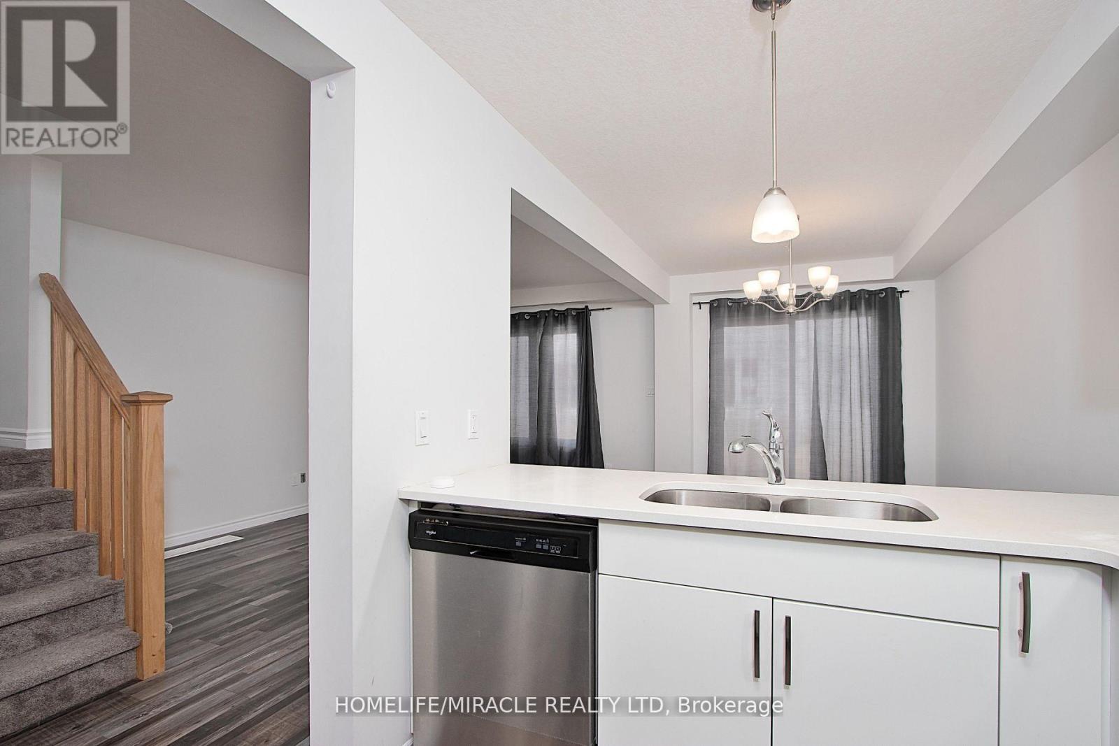 360 Bradshaw Drive, Stratford, Ontario  N5A 0C8 - Photo 8 - X12790078