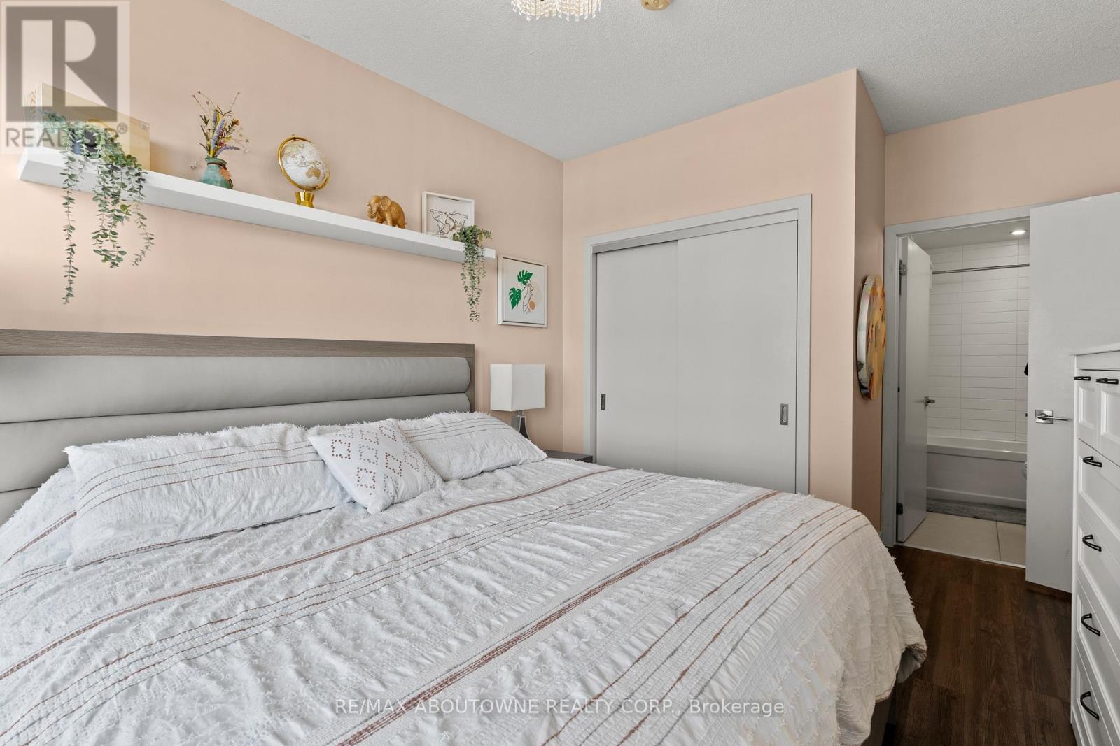 906 - 2087 Fairview Street, Burlington, Ontario  L7R 0E5 - Photo 21 - W12790320