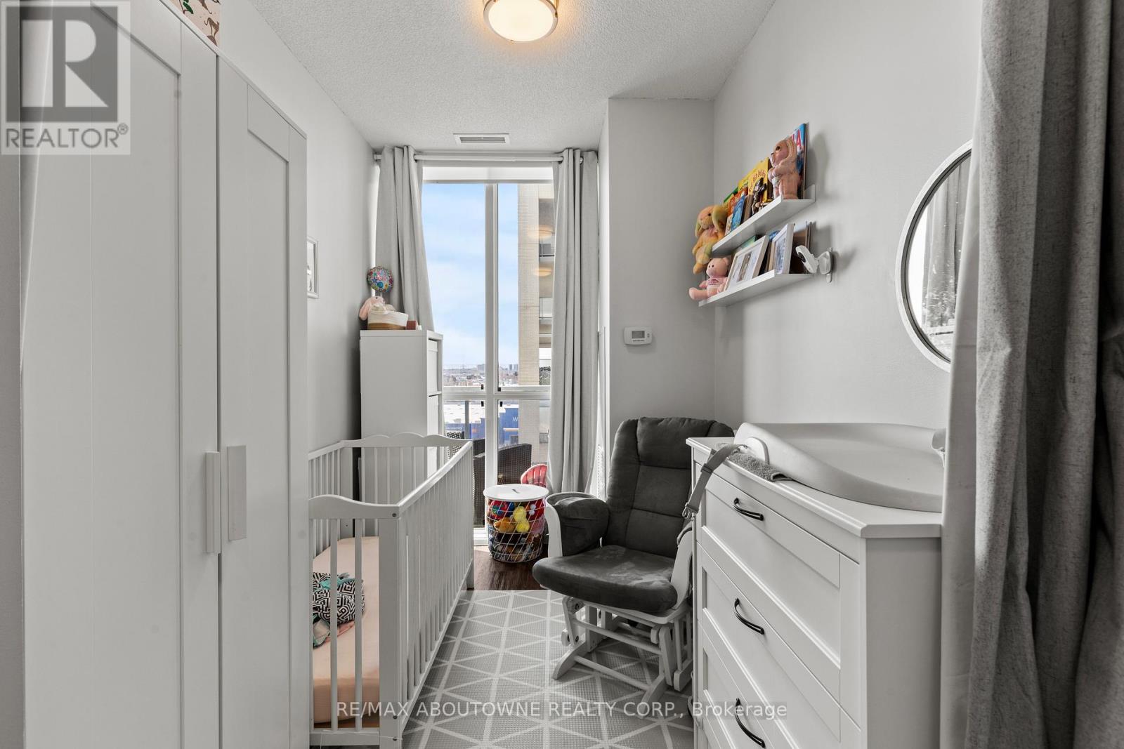 906 - 2087 Fairview Street, Burlington, Ontario  L7R 0E5 - Photo 25 - W12790320