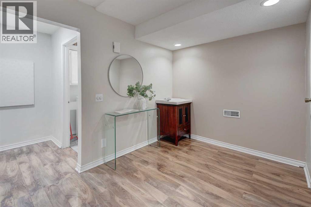 37, 12625 24 Street Sw, Calgary, Alberta  T2W 4B1 - Photo 26 - A2285097