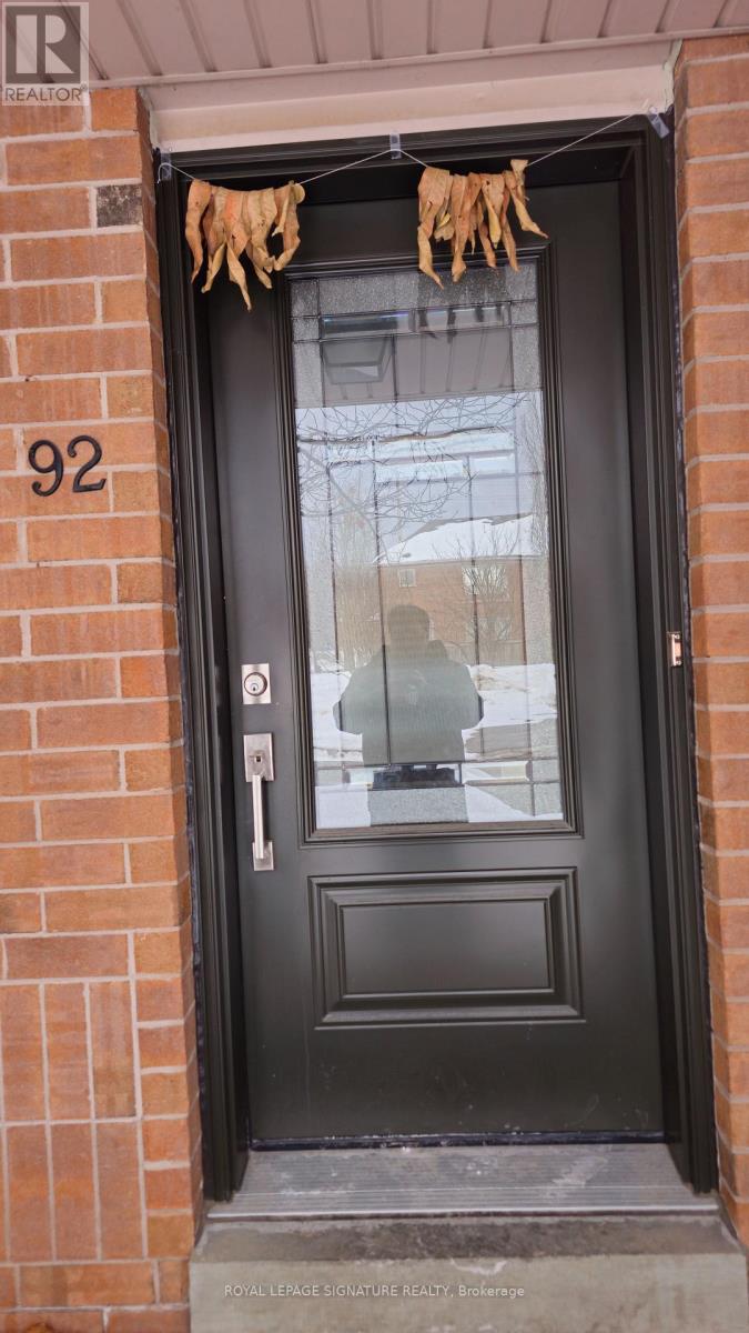 92 - 5223 Fairford Crescent, Mississauga (East Credit), Ontario  L5V 2M6 - Photo 2 - W12790042