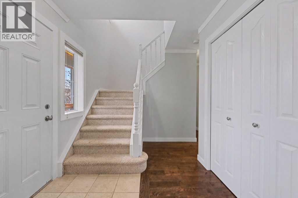 88 Somerside Common Sw, Calgary, Alberta  T2Y 3M8 - Photo 11 - A2283097