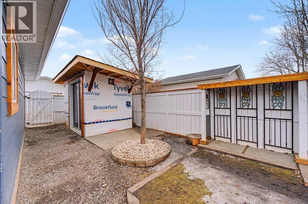 88 Somerside Common Sw, Calgary, Alberta  T2Y 3M8 - Photo 41 - A2283097