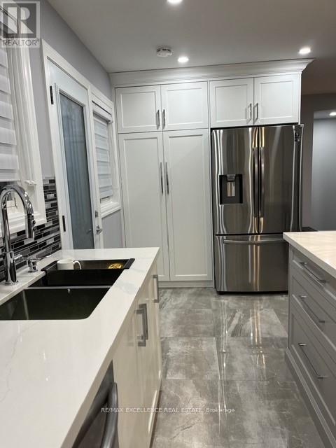 30 Elana (Room) Drive, Toronto, Ontario  M3N 2C2 - Photo 9 - W12782488