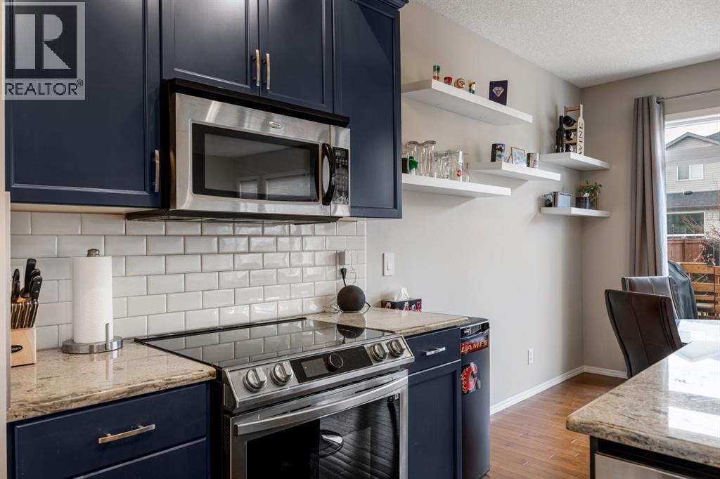 526 New Brighton Drive Se, Calgary, Alberta  T2Z 0N8 - Photo 5 - A2285484