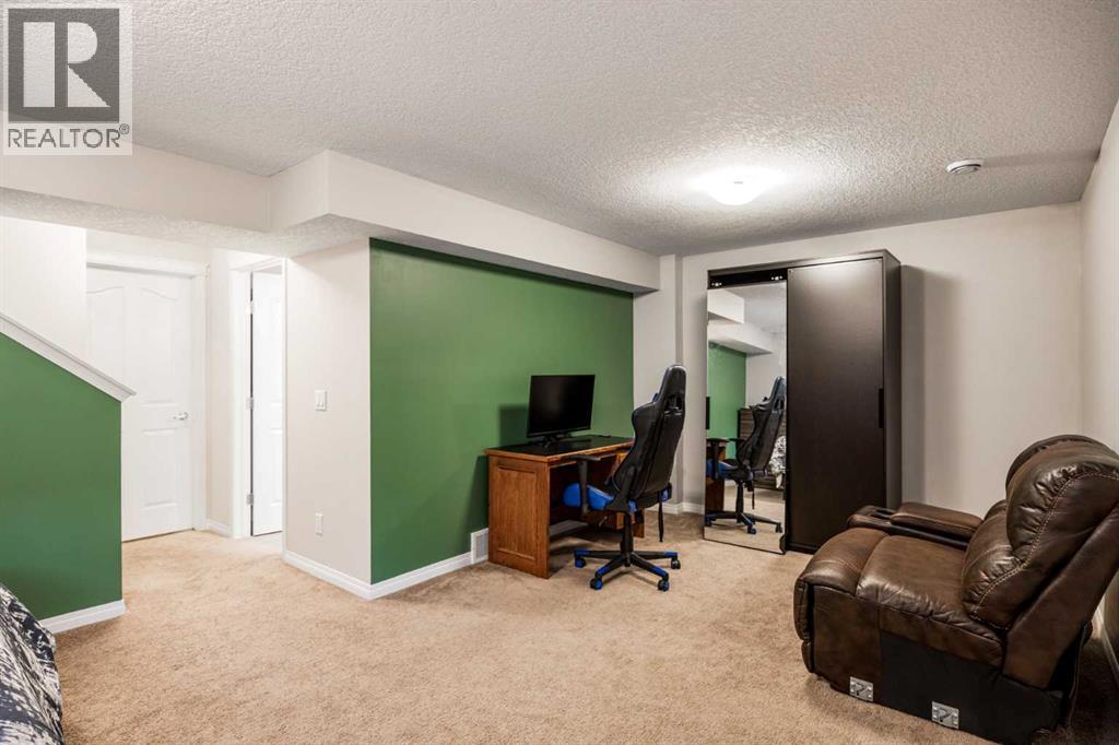 526 New Brighton Drive Se, Calgary, Alberta  T2Z 0N8 - Photo 30 - A2285484