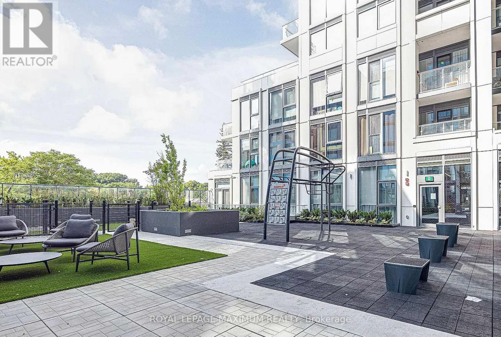 201 - 2020 Bathurst Street, Toronto (Humewood-Cedarvale), Ontario  M5P 0A6 - Photo 21 - C12790364