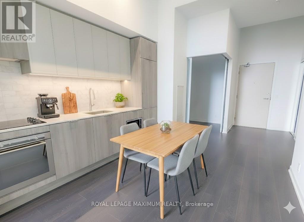 201 - 2020 Bathurst Street, Toronto (Humewood-Cedarvale), Ontario  M5P 0A6 - Photo 6 - C12790364