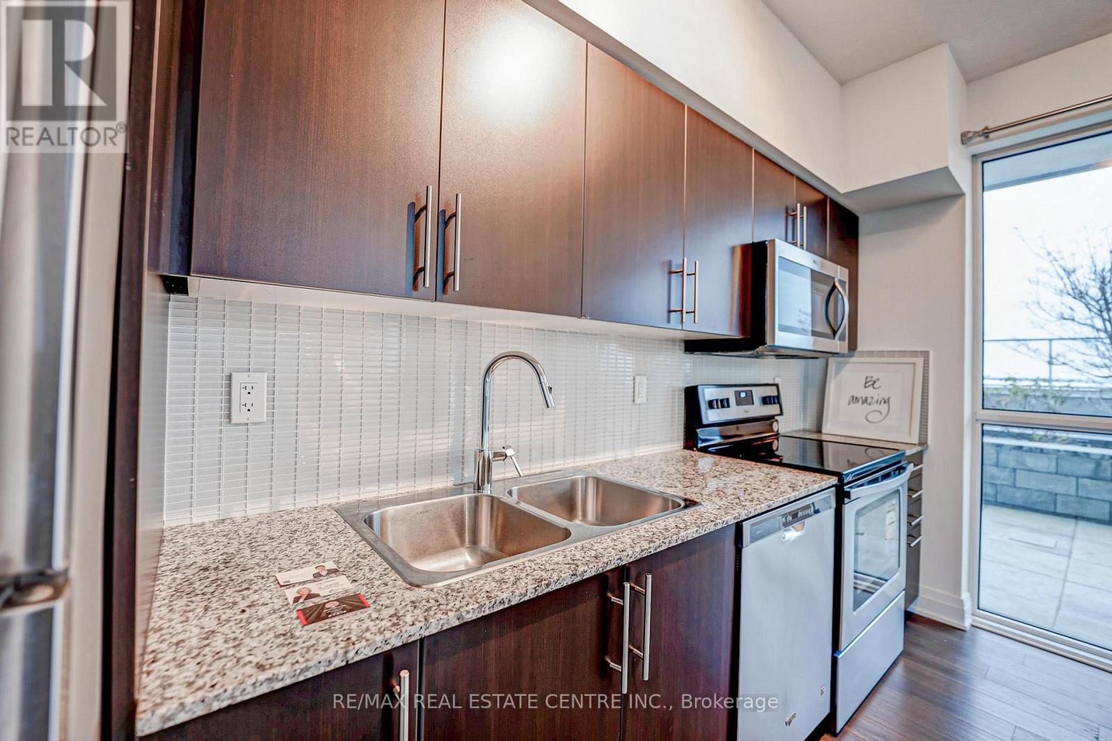 611 - 55 Speers Road, Oakville, Ontario  L6K 0H9 - Photo 15 - W12790350