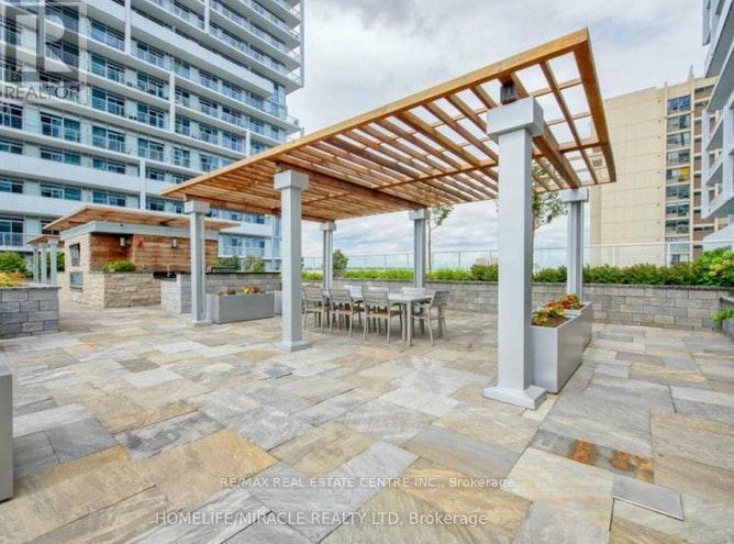 611 - 55 Speers Road, Oakville, Ontario  L6K 0H9 - Photo 2 - W12790350