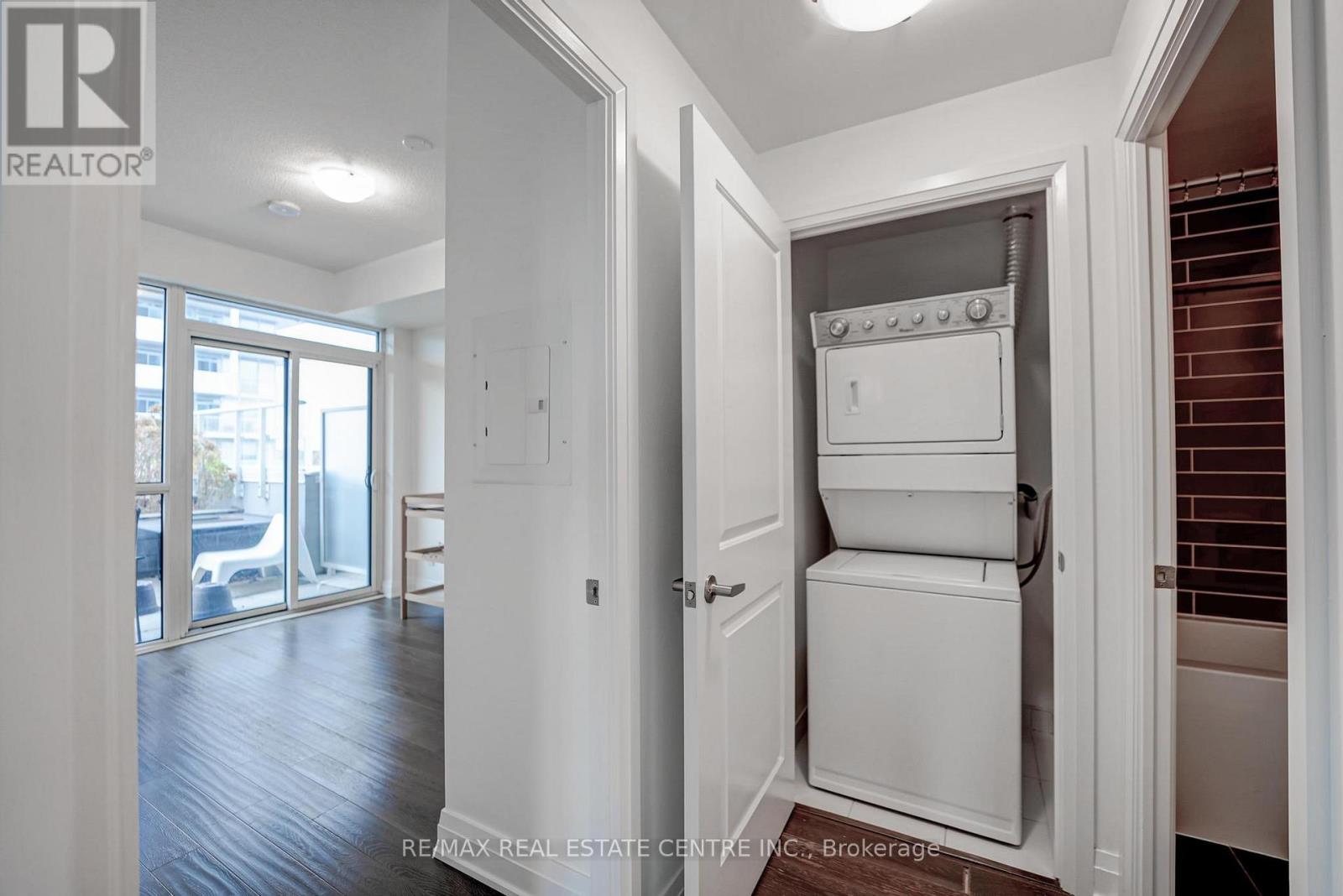 611 - 55 Speers Road, Oakville, Ontario  L6K 0H9 - Photo 22 - W12790350