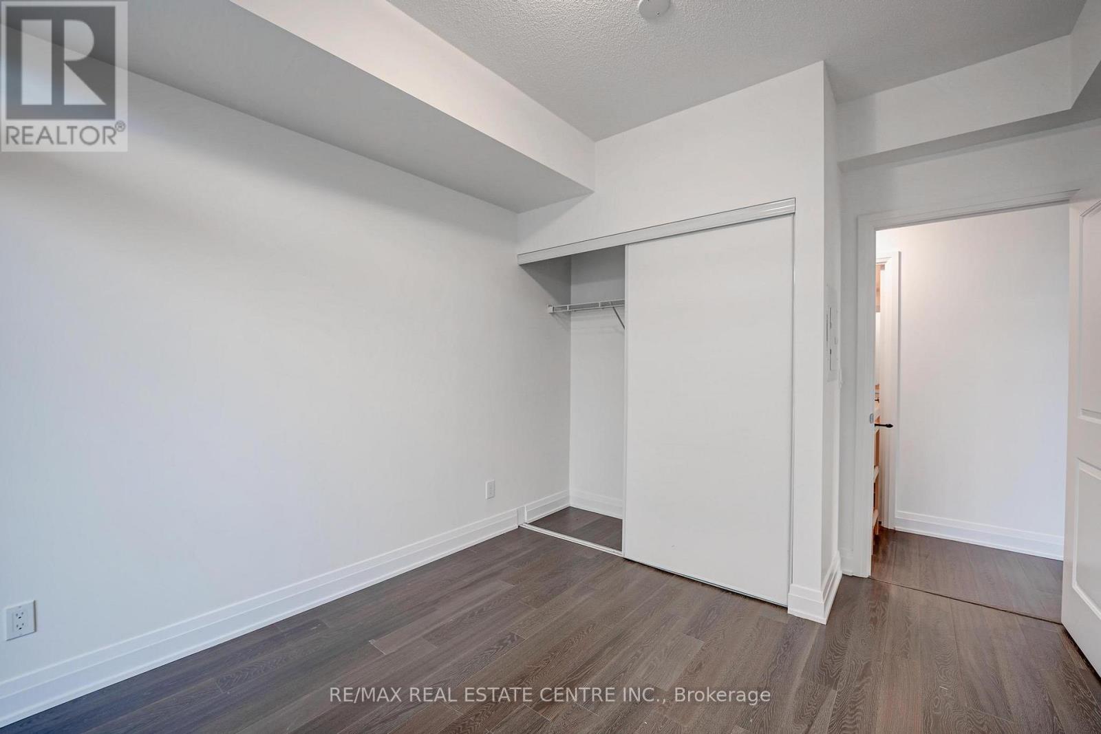 611 - 55 Speers Road, Oakville, Ontario  L6K 0H9 - Photo 24 - W12790350