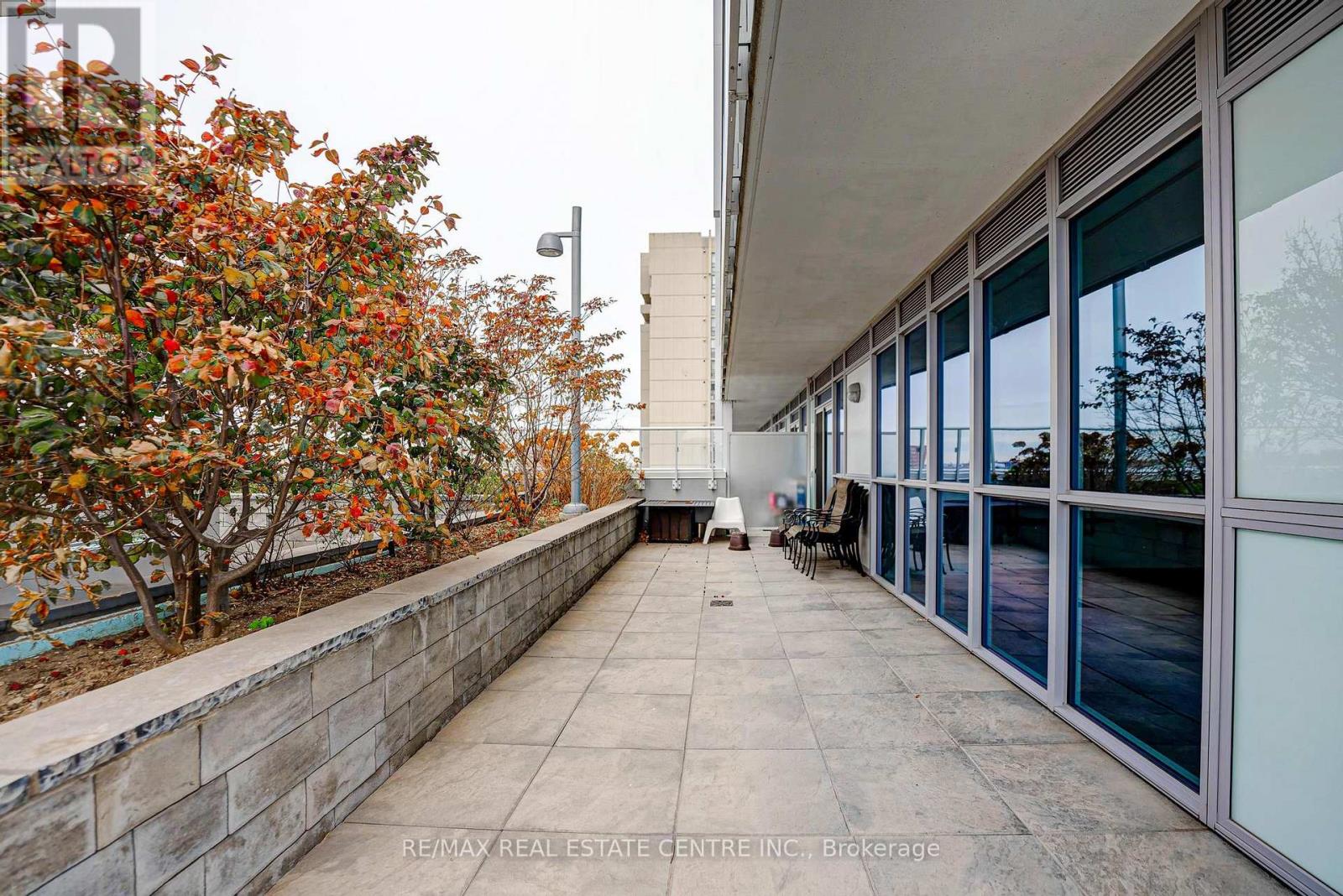 611 - 55 Speers Road, Oakville, Ontario  L6K 0H9 - Photo 27 - W12790350